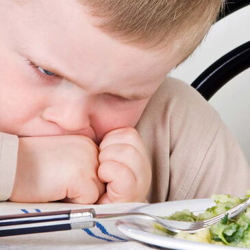 child doesn't eat his vegetables